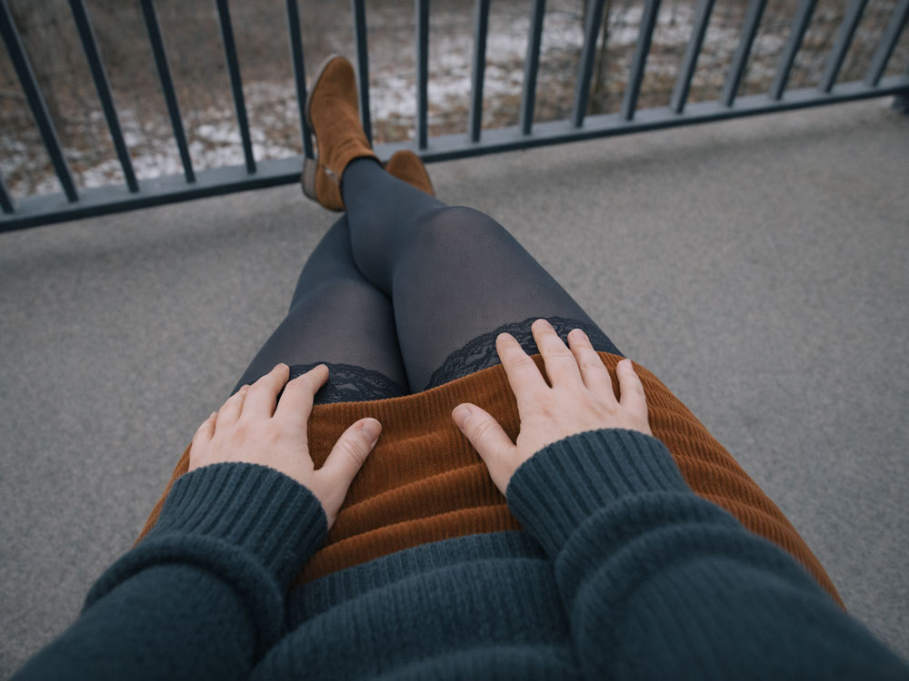 Tople nogavice iz mikrofibre.