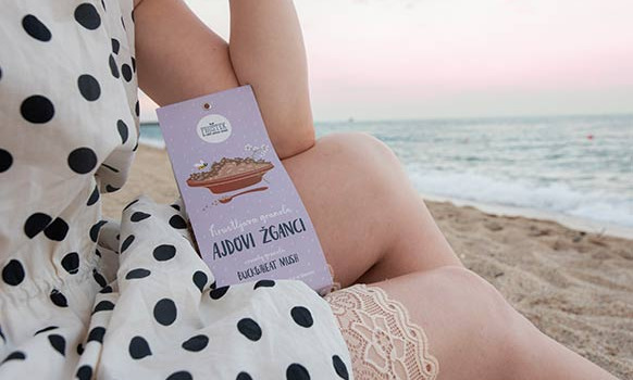 Domači slovenski kosmiči: energija za telo in lepše noge